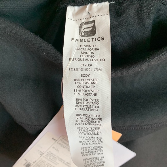 Women’s Fabletics NWT leggings - Picture 6 of 7